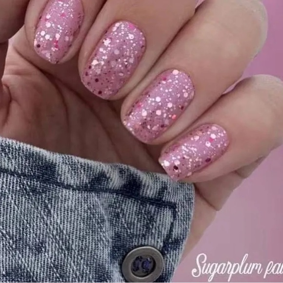 Color Street Nail Polish Strips: Sugarplum Fairy - Picture 3 of 8